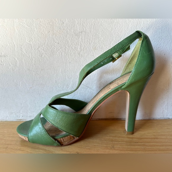 Nine West lime green leather sandal - Picture 3 of 6